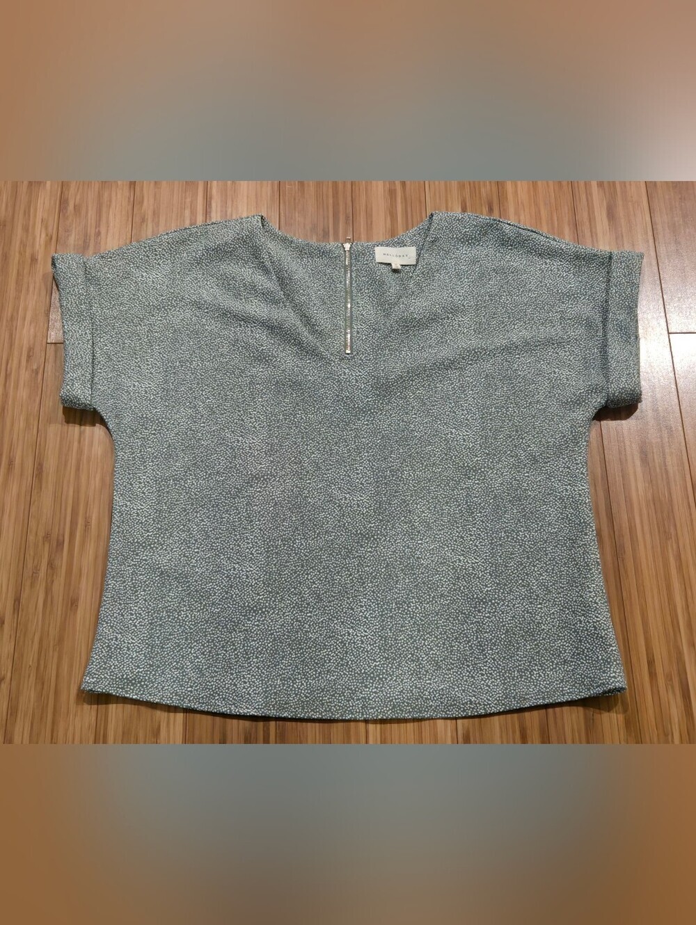 Melloday Relaxed Short-Sleeve Top in Sage Green with Subtle Print